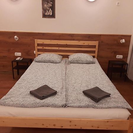 Apartman Vorosmarty Lejlighed Budapest Eksteriør billede