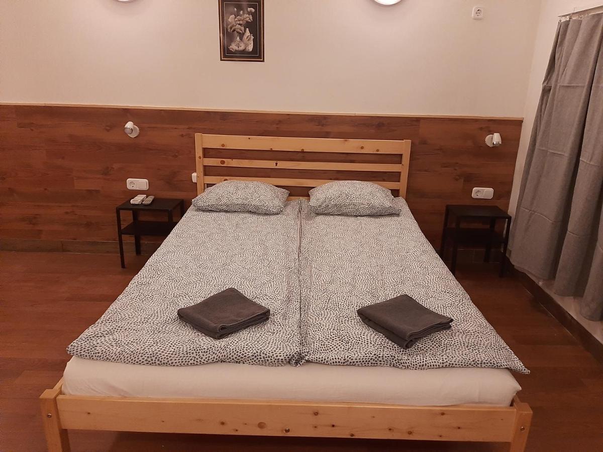 Apartman Vorosmarty Lejlighed Budapest Eksteriør billede